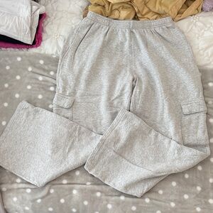 Women’s Gray Cargo Sweatpants - Comfortable Everyday Bottoms